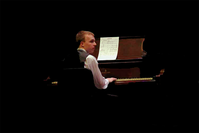 piano player.jpg