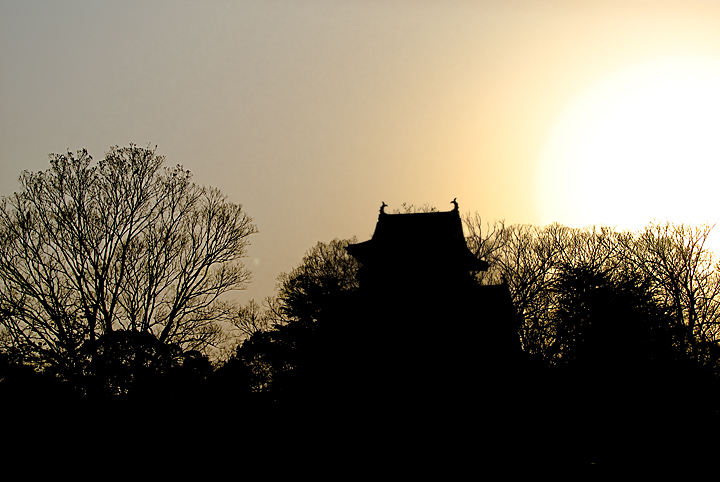 Sun Behind the Castle