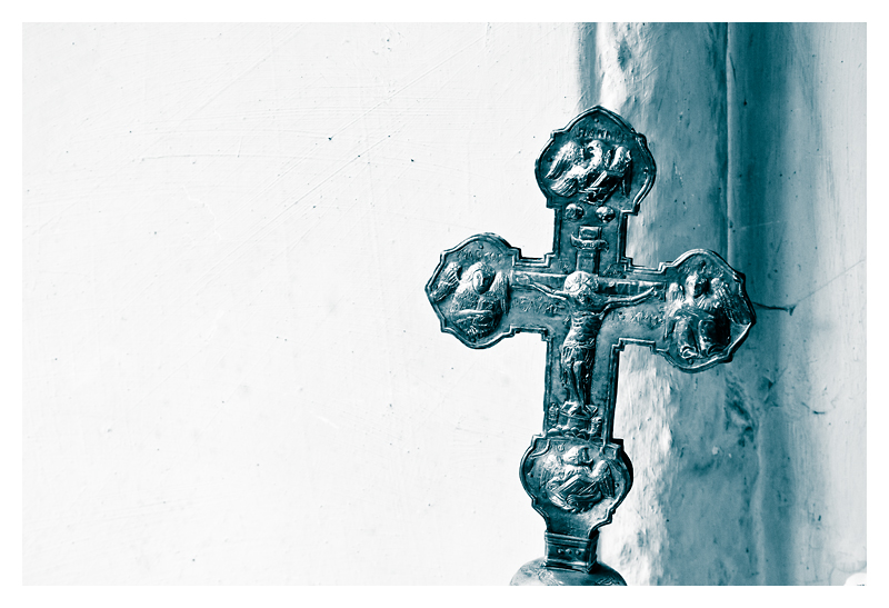 30 - Cross