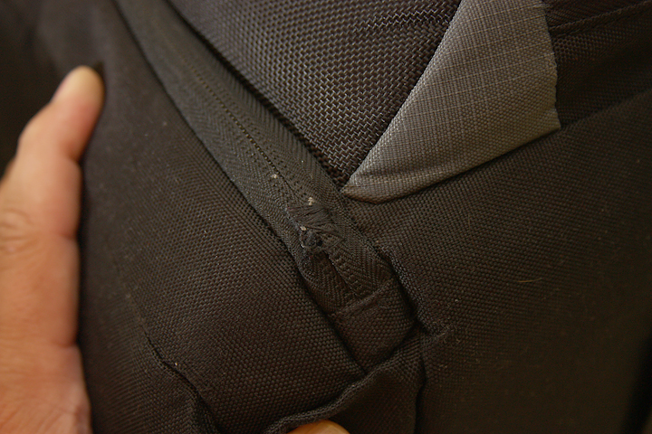 lowepro_pos02.jpg