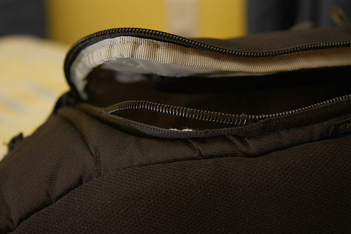 lowepro_pos03.jpg