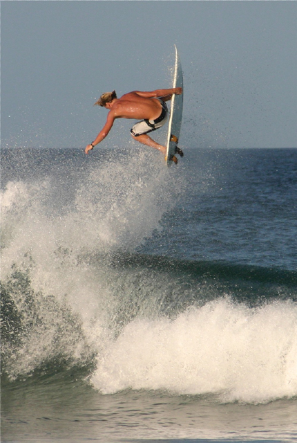 surfer 3.jpg