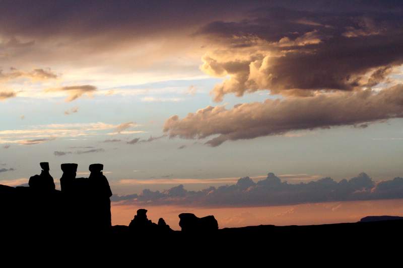 Three gossipers in Arches