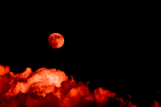 Red Moon