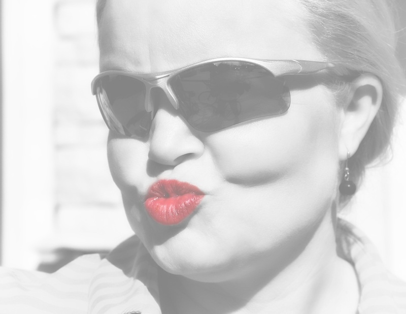 Kissy-Kissy, 50% transparency