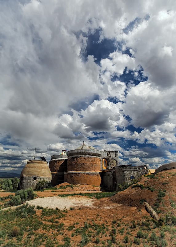 Earthship Biotecture