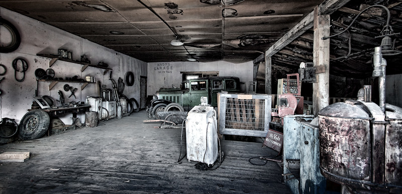 Andy's Garage