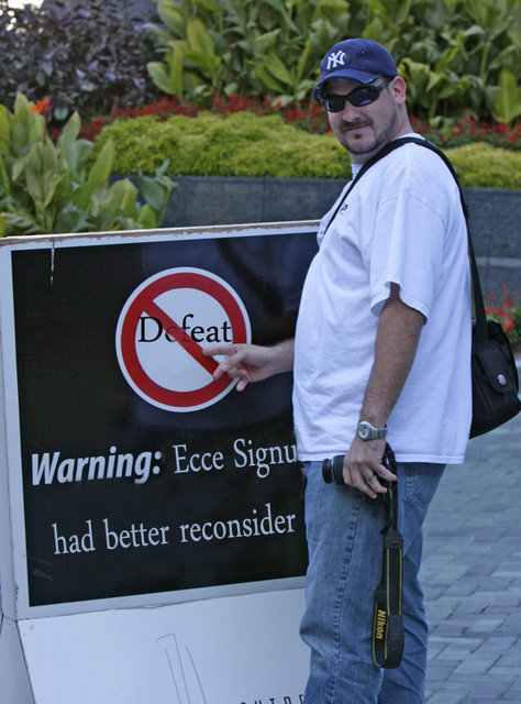 Dirt_Diver takes on Ecce Signum