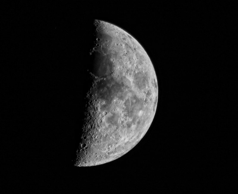 moon_400-2X_5D_2634