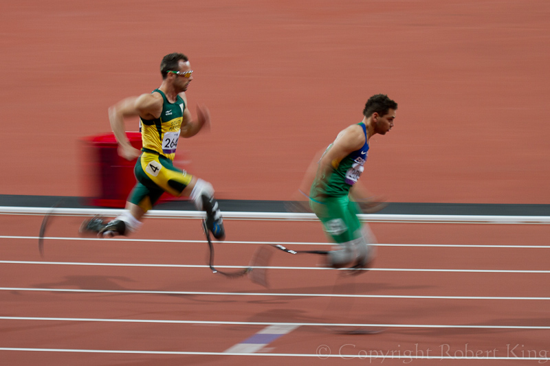 Oscar Pistorius on his way to win the 400m T44_7967343956_o