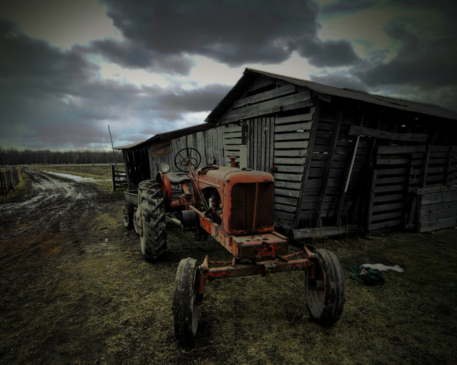 Tractor.jpg