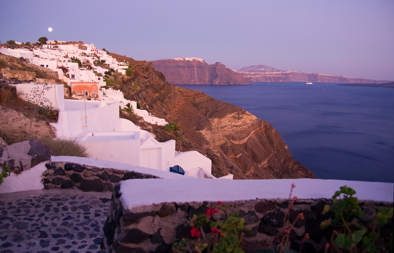 Santorini - Moonrise