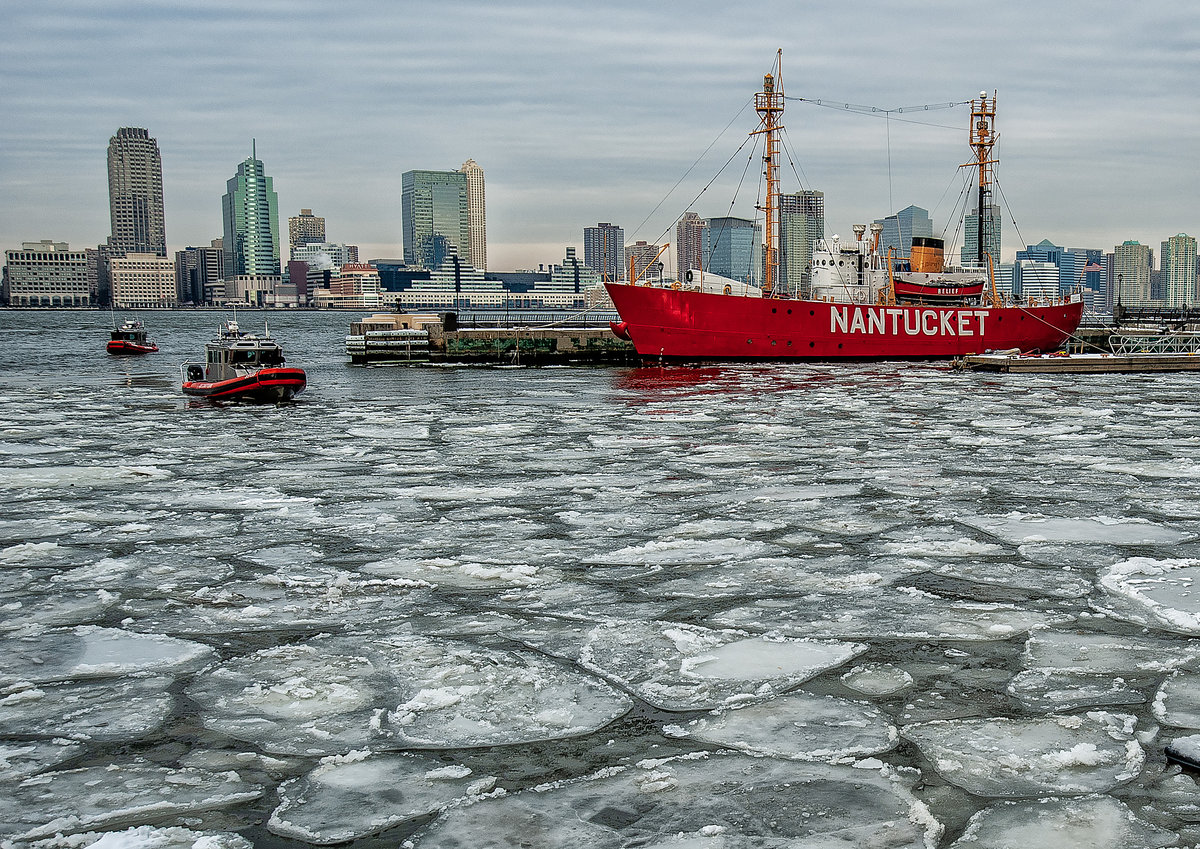 Hudson River Ice