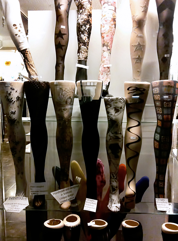 leggings in iceland