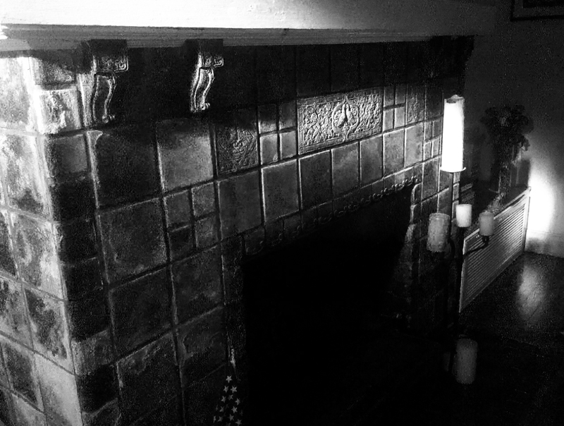 fireplace-lr-2010-08-07-18.02.08