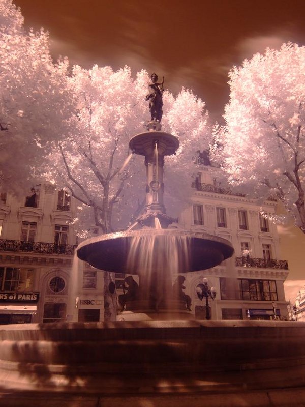 Fountain near Rue Saint Honore
