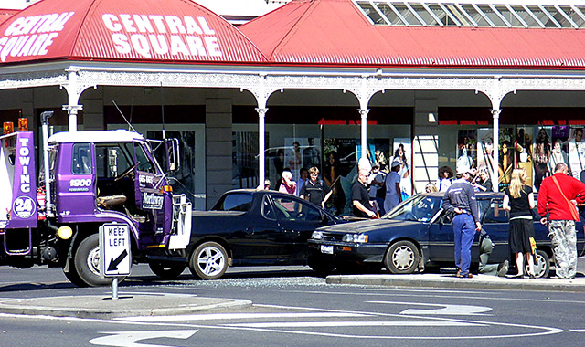 Sturt-St.-accident-001.jpg