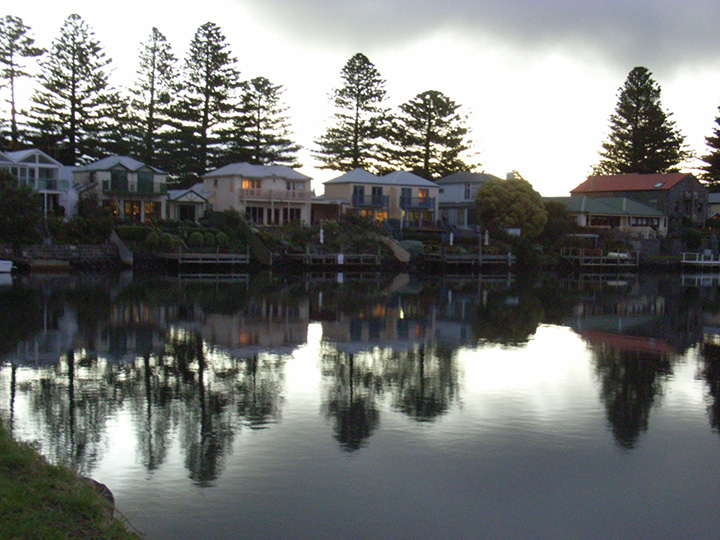 Port-Fairy,-River-Moyne--Or.jpg