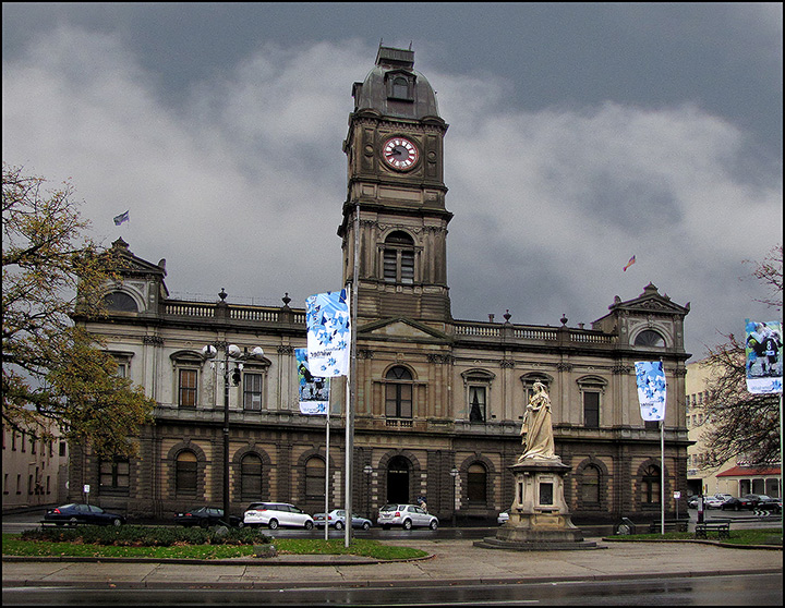 Ballarat-Town-Hall.jpg