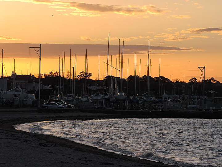 Eastern-Beach-15.08.09-030.jpg