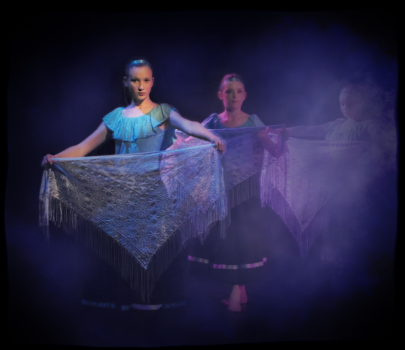 Dancers With Shawls