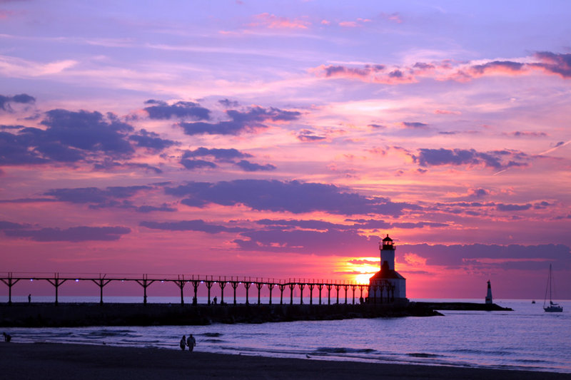 MCLightHouse_Sunset_Back_8_16_sm.jpg
